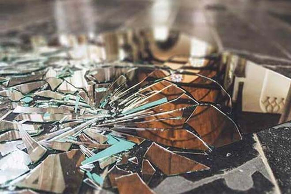 Cách hóa giải gương vỡ