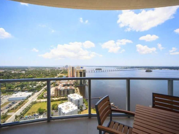 Có nên ở tầng cao nhất của chung cư